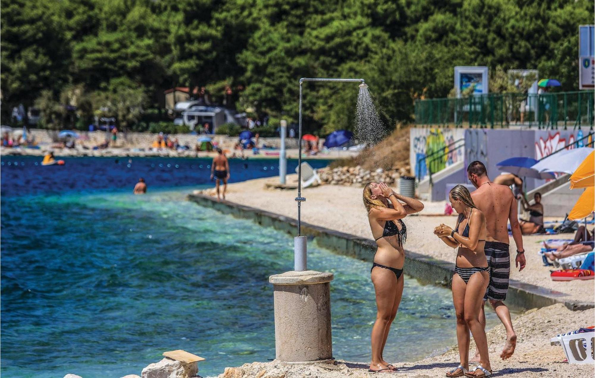 Beach Front Home In Okrug Gornji With Wifi Trogir Eksteriør billede